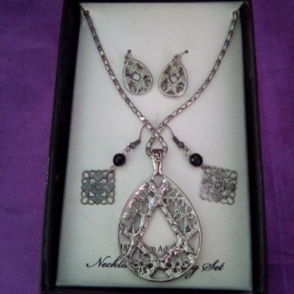 Silver Tone Marcasite Style Filigree Necklace and 2 Pair Earring Jewelry Set 18" - Picture 2 of 8